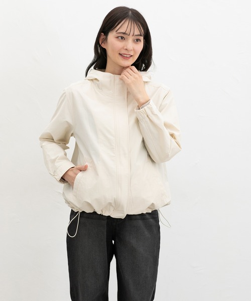 Honeys(ハニーズ)の「【非フッ素撥水加工】撥水加工フードブルゾン(ブルゾン・レディース・アイボリー/ブルーグレー/ピンク系/ベージュ/ネイビー・S/M/LL/L)」の11枚目の写真