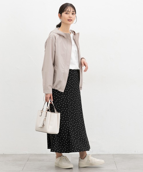 Honeys(ハニーズ)の「【非フッ素撥水加工】撥水加工フードブルゾン(ブルゾン・レディース・アイボリー/ブルーグレー/ピンク系/ベージュ/ネイビー・S/M/LL/L)」の17枚目の写真