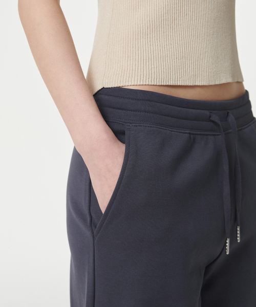 MUSINSA STANDARD WOMAN（ムシンサスタンダードウーマン）の「ウィメンズフラットテリー ワイドラウンジ スウェットパンツ [ブルーグレー]（スウェットパンツ・レディース・その他・LARGE/MEDIUM/SMALL/X-SMALL）」の5枚目の写真