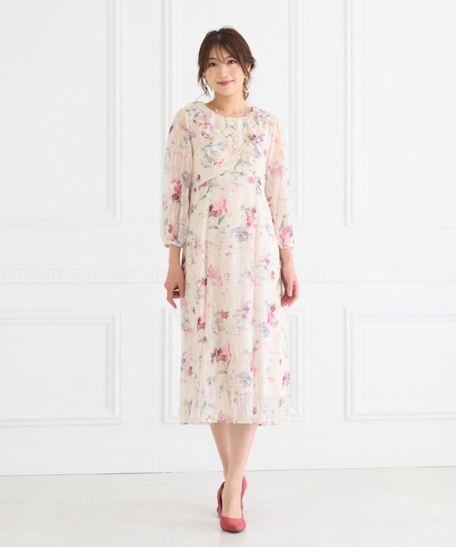 Rose Tiara(ローズティアラ)の「ラメストライプフラワープリントワンピース(ワンピース・レディース・ベージュ/ネイビー・46/42/38)」の4枚目の写真