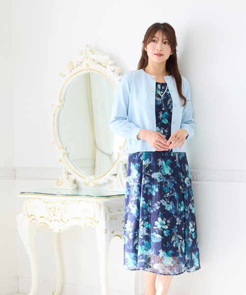 Rose Tiara(ローズティアラ)の「ラメストライプフラワープリントワンピース(ワンピース・レディース・ベージュ/ネイビー・46/42/38)」の17枚目の写真