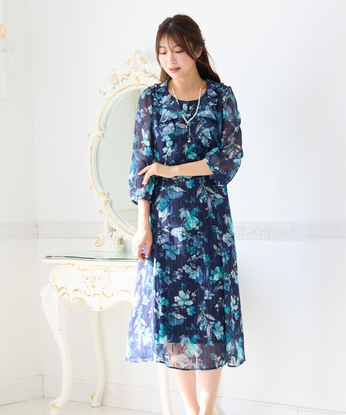 Rose Tiara(ローズティアラ)の「ラメストライプフラワープリントワンピース(ワンピース・レディース・ベージュ/ネイビー・46/42/38)」の14枚目の写真