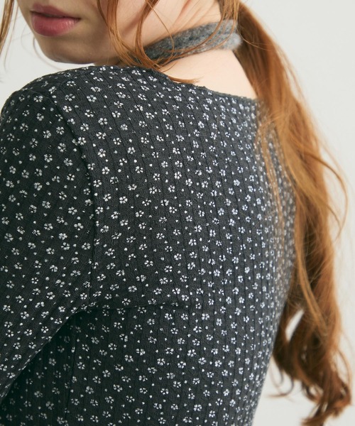 Crisp（クリスプ）の「リブフラワーTシャツ（Tシャツ/カットソー・レディース・ダークグレー/アイボリー・FREE）」の6枚目の写真