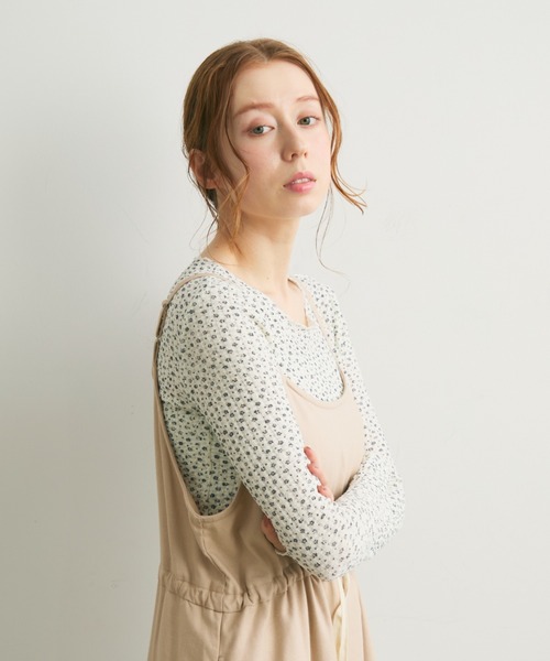 Crisp（クリスプ）の「リブフラワーTシャツ（Tシャツ/カットソー・レディース・ダークグレー/アイボリー・FREE）」の3枚目の写真