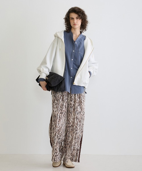 NICOLE white（ニコルホワイト）の「フードジップパーカー（パーカー・レディース・オフホワイト/ネイビー/ライトグレー・FREE）」の22枚目の写真