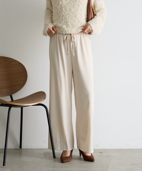 Jena espace merveilleux(ジェナ エスパスメルヴェイユ)の「【上品な落ち感】サテン切替トロミパンツ(その他パンツ・レディース・ブラック/アイボリー/グレー・FREE)」の9枚目の写真