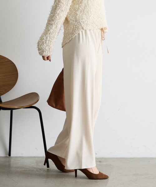 Jena espace merveilleux(ジェナ エスパスメルヴェイユ)の「【上品な落ち感】サテン切替トロミパンツ(その他パンツ・レディース・ブラック/アイボリー/グレー・FREE)」の12枚目の写真