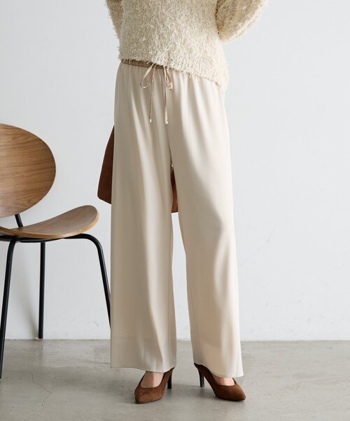 Jena espace merveilleux(ジェナ エスパスメルヴェイユ)の「【上品な落ち感】サテン切替トロミパンツ(その他パンツ・レディース・ブラック/アイボリー/グレー・FREE)」の14枚目の写真