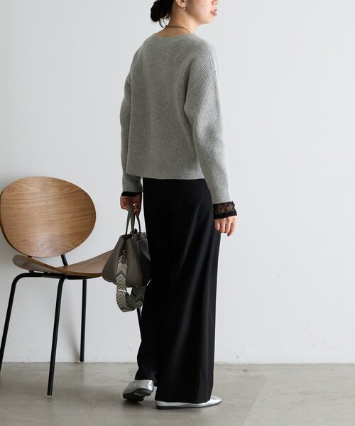 Jena espace merveilleux(ジェナ エスパスメルヴェイユ)の「【上品な落ち感】サテン切替トロミパンツ(その他パンツ・レディース・ブラック/アイボリー/グレー・FREE)」の18枚目の写真