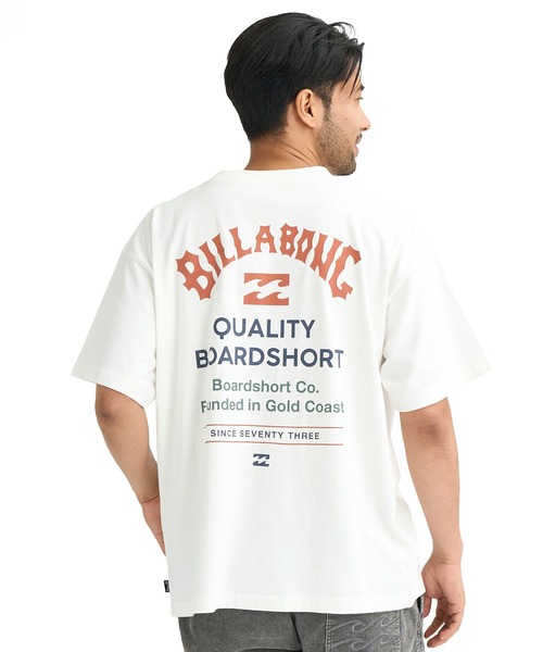 BILLABONG（ビラボン）の「BILLABONG/ビラボン 半袖 Tシャツ ロゴ バックプリント BG011214（Tシャツ/カットソー・メンズ・オフホワイト/スミクロ・XL/L/M）」の4枚目の写真