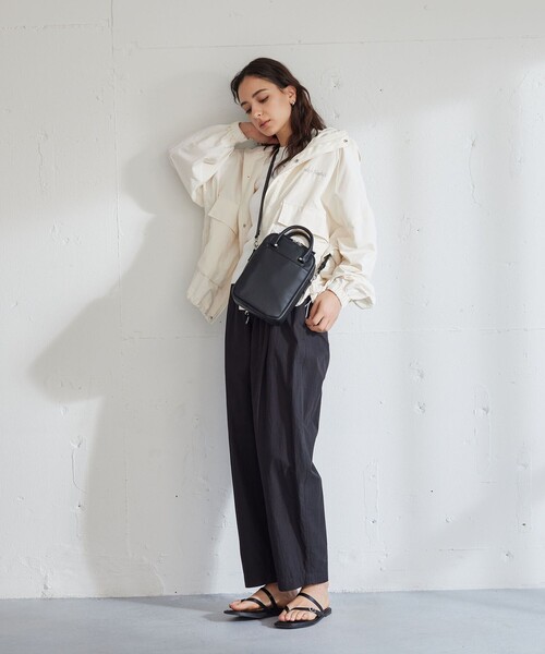 green label relaxing(グリーンレーベルリラクシング)の「<PARTE>2WAY マルチポーチ型 ショルダーバッグ(ショルダーバッグ・レディース・ブラウン/ナチュラル/ブラック/モカ・FREE)」の12枚目の写真