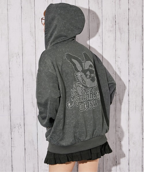 GORGE(ゴージ)の「《ラビットモチーフ×バックデザイン》裏毛ZIPパーカー/秋冬春/全3色(パーカー・レディース・ピンク/オートミール/チャコール・F)」の2枚目の写真