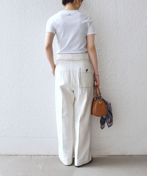 SHIPS any（シップス エニィ）の「SHIPS any:〈洗濯機可能〉カルゼ ターンバック ハイウエスト テーパード パンツ（その他パンツ・レディース・オフホワイト/ネイビー・36/38）」の6枚目の写真