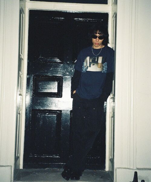PULP/417EDIFICE（パルプフォーワンセブンエディフィス）の「UK ARTIST PROJECT【T-BONE】PHOTO TEE（Tシャツ/カットソー・メンズ・ネイビー・LARGE/MEDIUM/SMALL）」の3枚目の写真