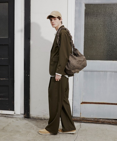 PUBLIC TOKYO（パブリックトウキョウ）の「ドローストリングショルダーバッグ（ショルダーバッグ・メンズ・カーキ/ブラック・FREE）」の10枚目の写真