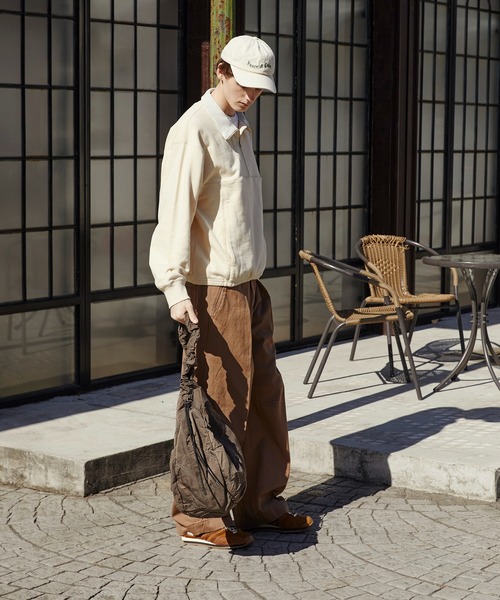 PUBLIC TOKYO（パブリックトウキョウ）の「ドローストリングショルダーバッグ（ショルダーバッグ・メンズ・カーキ/ブラック・FREE）」の11枚目の写真