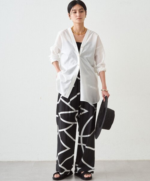 LOUNGEDRESS（ラウンジドレス）の「バイヤスロングブラウス（シャツ/ブラウス・レディース・オフホワイト/ブルー/ベージュ/ネイビー・FREE）」の17枚目の写真