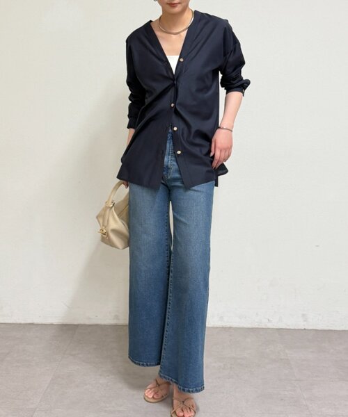 LOUNGEDRESS（ラウンジドレス）の「バイヤスロングブラウス（シャツ/ブラウス・レディース・オフホワイト/ブルー/ベージュ/ネイビー・FREE）」の12枚目の写真