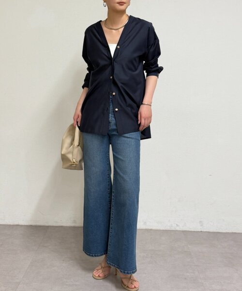 LOUNGEDRESS（ラウンジドレス）の「バイヤスロングブラウス（シャツ/ブラウス・レディース・オフホワイト/ブルー/ベージュ/ネイビー・FREE）」の11枚目の写真