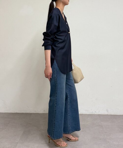 LOUNGEDRESS（ラウンジドレス）の「バイヤスロングブラウス（シャツ/ブラウス・レディース・オフホワイト/ブルー/ベージュ/ネイビー・FREE）」の10枚目の写真