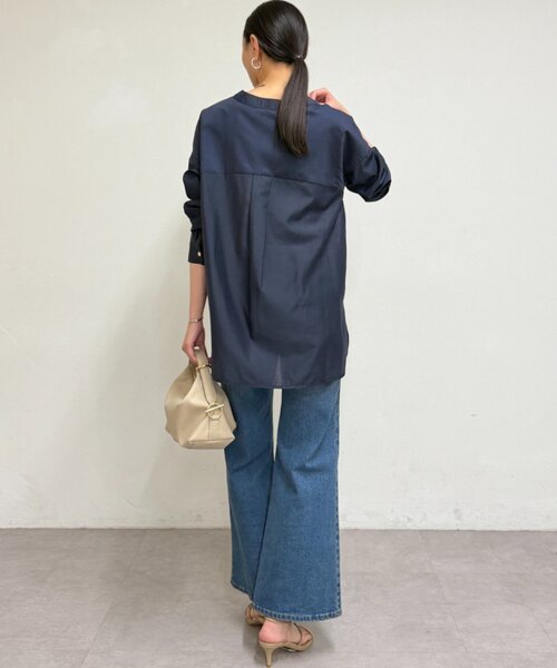 LOUNGEDRESS（ラウンジドレス）の「バイヤスロングブラウス（シャツ/ブラウス・レディース・オフホワイト/ブルー/ベージュ/ネイビー・FREE）」の9枚目の写真