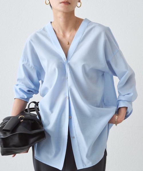 LOUNGEDRESS（ラウンジドレス）の「バイヤスロングブラウス（シャツ/ブラウス・レディース・オフホワイト/ブルー/ベージュ/ネイビー・FREE）」の4枚目の写真