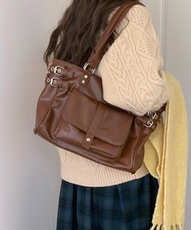 LYEON（リヨン）の「【A4サイズ対応】ヴィンテージライクボストンバッグ/アウトポケットトートバッグ/ベルトデザインバッグ（トートバッグ）」