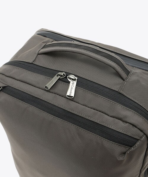 Columbia(コロンビア)の「撥水 軽量 Columbia/ スターレンジ 23L スクエア バックパック /コロンビア(バックパック/リュック・レディース・チャコールグレー/ブラック・ONE SIZE)」の11枚目の写真
