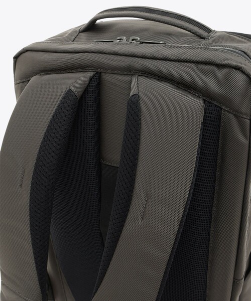 Columbia(コロンビア)の「撥水 軽量 Columbia/ スターレンジ 23L スクエア バックパック /コロンビア(バックパック/リュック・レディース・チャコールグレー/ブラック・ONE SIZE)」の13枚目の写真