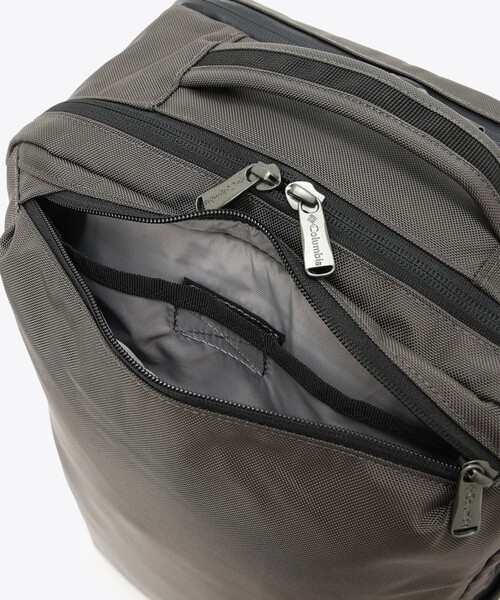 Columbia(コロンビア)の「撥水 軽量 Columbia/ スターレンジ 23L スクエア バックパック /コロンビア(バックパック/リュック・レディース・チャコールグレー/ブラック・ONE SIZE)」の14枚目の写真
