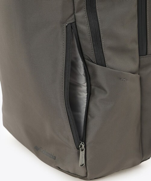 Columbia(コロンビア)の「撥水 軽量 Columbia/ スターレンジ 23L スクエア バックパック /コロンビア(バックパック/リュック・レディース・チャコールグレー/ブラック・ONE SIZE)」の16枚目の写真