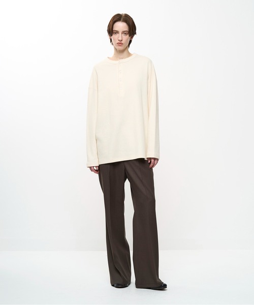 Juha（ユハ）の「INTERLOCK HENLEY L/S（Tシャツ/カットソー・メンズ・チャコールグレー/グレー/オフホワイト/ブラック・4/3）」の11枚目の写真