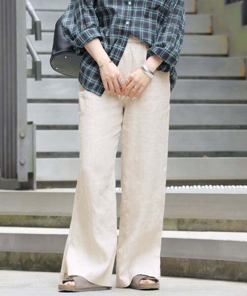 JOURNAL STANDARD relume(ジャーナルスタンダード レリューム)の「《一部WEB限定追加6 / 新色 / 新サイズ》麻スリットイージーパンツ(その他パンツ・レディース・ネイビー/ベージュ/ブラック/ピンク系その他/チョコ/ブルー/イエロー・38/40/36)」の3枚目の写真