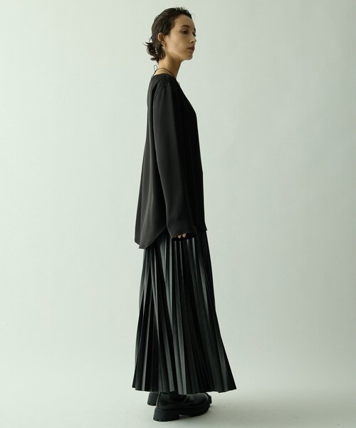 Drawing Numbers（ドローイング ナンバーズ）の「【Drawing Numbers】サテンボートブラウス（シャツ/ブラウス・レディース・ライトグレー/ホワイト/ブラック・38）」の15枚目の写真