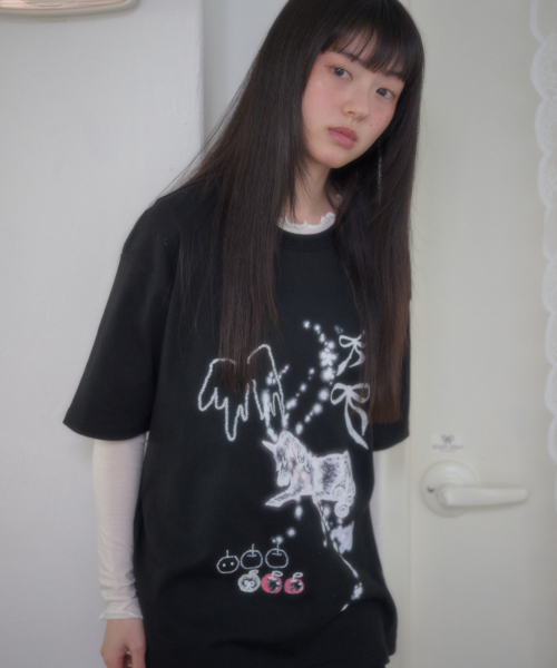 ambler(エムブラー)の「A Horse Neighs グラフィック半袖Tシャツ AS1303 (ブラック)(Tシャツ/カットソー・レディース・その他・SMALL/MEDIUM)」の2枚目の写真