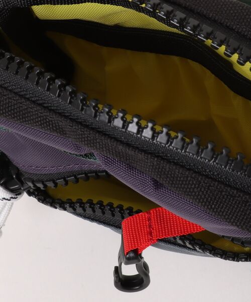 TOPO DESIGNS(トポデザインズ)の「GO OUT掲載モデル【TOPO DESIGNS】MINI SHOULDER BAG/ミニショルダーバッグ(ショルダーバッグ・レディース・ブラウン/アイボリー/ホワイト系/ブラック/ブラウン系/ブラック系/ブルー系/ブルー系1/レッドパープル/グレー系・ONE SIZE)」の17枚目の写真