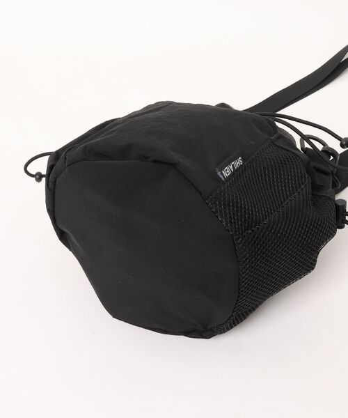 Coo+i(クーイ)の「巾着型ナイロン ショルダーバッグ(ショルダーバッグ・レディース・ブラック/カーキ/ブルー/ベージュ/パープル・FREE)」の7枚目の写真