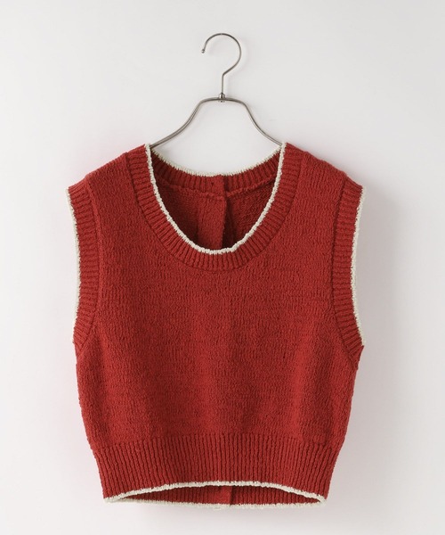 LOWRYS FARM（ローリーズファーム）の「ハイショクバックボタンベスト 638452（ベスト・レディース・グレー/ブラック/レッド・FREE）」の3枚目の写真