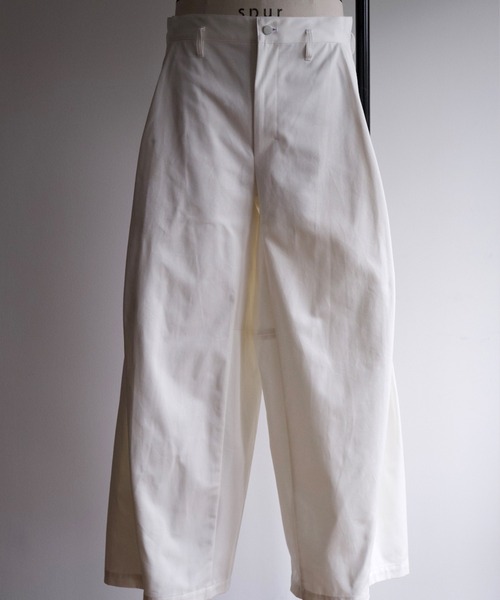 SHINYAKOZUKA(シンヤコヅカ)の「EGG BAGGY(その他パンツ・メンズ・ホワイト/Beige・MEDIUM/X-SMALL/LARGE)」の1枚目の写真