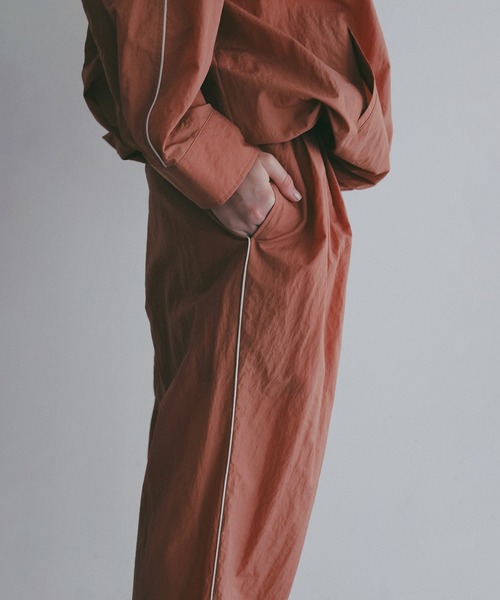 MANOF(マノフ)の「ACTIVE 2WAY WIDE PANTS(その他パンツ・レディース・ブラック/オレンジ/ホワイト・M/S)」の18枚目の写真