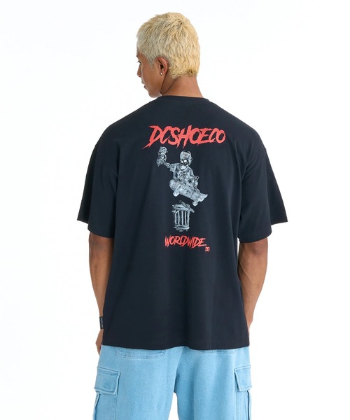 DC SHOES(ディーシーシューズ)の「DC SHOES メンズ 26 SKATE SKULL SS Tシャツ 【2026年春夏モデル】/バックプリント半袖Tシャツ(Tシャツ/カットソー・メンズ・ホワイト/ブラック/ブラック系その他/スミクロ・MEDIUM/LARGE/X-LARGE)」の2枚目の写真