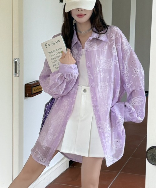 Aelina(エリナ)の「刺繍パンチングレースシャツ(シャツ/ブラウス・レディース・ホワイト/ピンク/グリーン/パープル/ブルー/ブラック・FREE)」の5枚目の写真