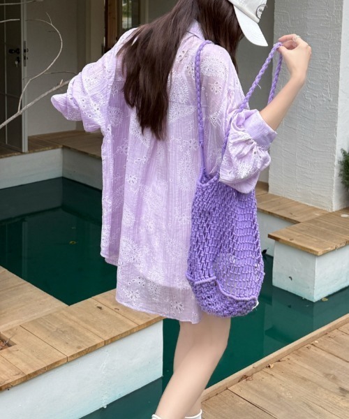 Aelina(エリナ)の「刺繍パンチングレースシャツ(シャツ/ブラウス・レディース・ホワイト/ピンク/グリーン/パープル/ブルー/ブラック・FREE)」の11枚目の写真