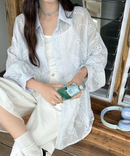 Aelina(エリナ)の「刺繍パンチングレースシャツ(シャツ/ブラウス・レディース・ホワイト/ピンク/グリーン/パープル/ブルー/ブラック・FREE)」の22枚目の写真