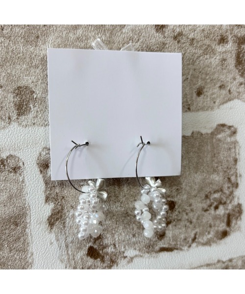 tone(トーン)の「【popochi】上品 ビーズパール フープピアス くすみ 大人アクセサリー(MA)(ピアス(両耳用)・レディース・ホワイト系/ゴールド系/ゴールド系2/ゴールド系3・FREE)」の8枚目の写真