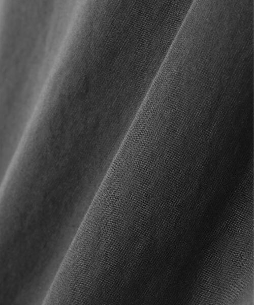 MARGARET HOWELL（マーガレットハウエル）の「MATT COTTON SILK POPLIN TROUSERS（その他パンツ・メンズ・グレー系その他2/ネイビー/ベージュ系その他4・SMALL/MEDIUM/LARGE）」の7枚目の写真