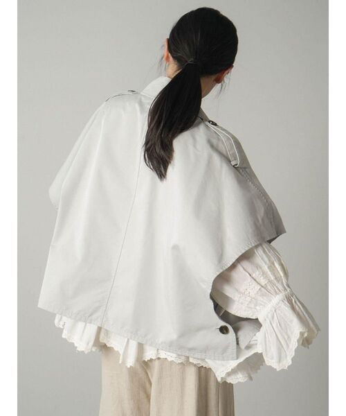 FIKA.（フィーカ）の「Trench cape jacket（その他アウター・レディース・ライトグレー/ベージュ・FREE）」の5枚目の写真