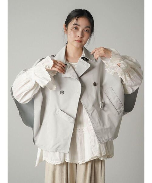 FIKA.（フィーカ）の「Trench cape jacket（その他アウター・レディース・ライトグレー/ベージュ・FREE）」の6枚目の写真