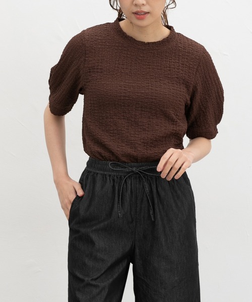 Honeys(ハニーズ)の「【UVカット】ふんわり袖トップス(Tシャツ/カットソー・レディース・オフホワイト/ブラック/ライトベージュ/ブラウン/サックスブルー系1・L/LL/M/S)」の16枚目の写真