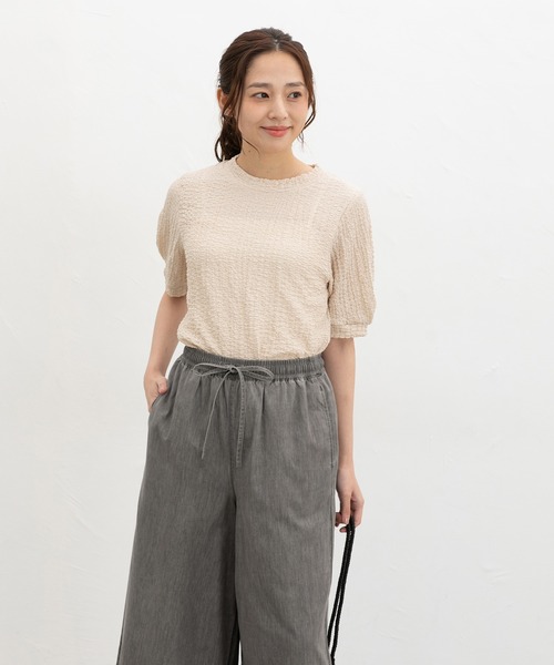 Honeys(ハニーズ)の「【UVカット】ふんわり袖トップス(Tシャツ/カットソー・レディース・オフホワイト/ブラック/ライトベージュ/ブラウン/サックスブルー系1・L/LL/M/S)」の18枚目の写真